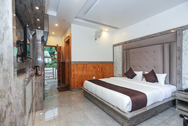Luxury Room at BR Resort