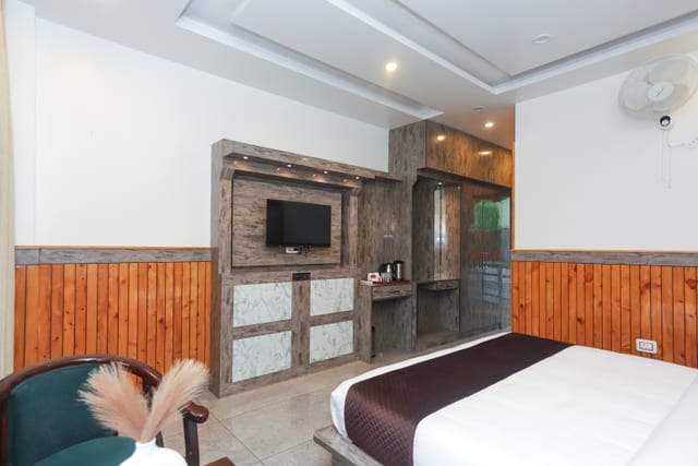 Luxury Room at BR Resort