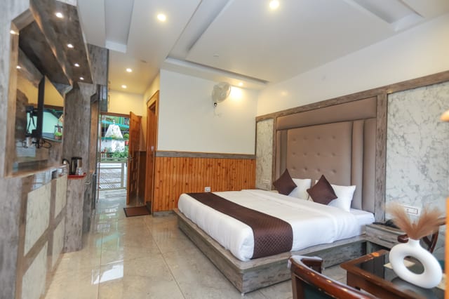 Luxury Room at BR Resort